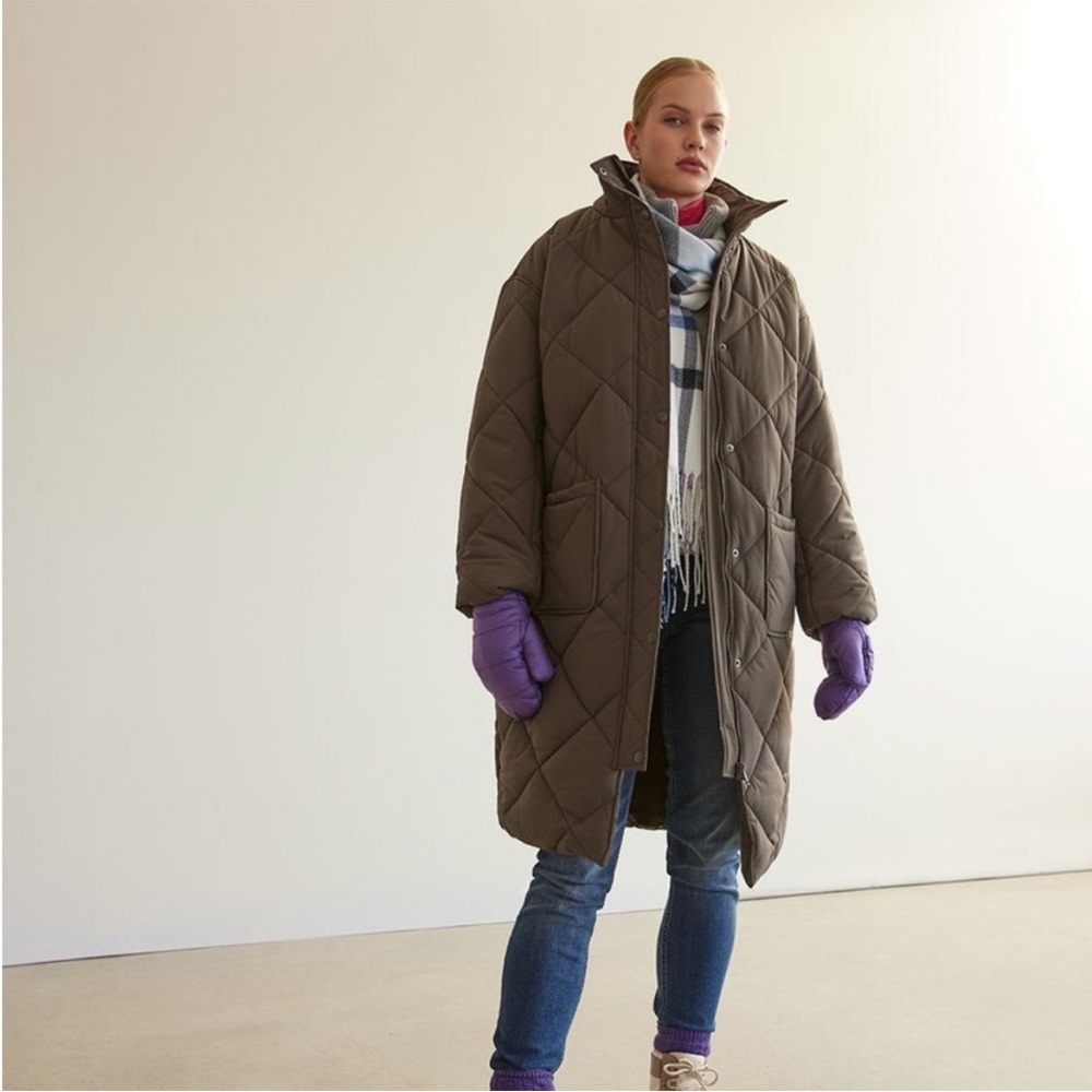 Women’s size medium quilted faux down jacket